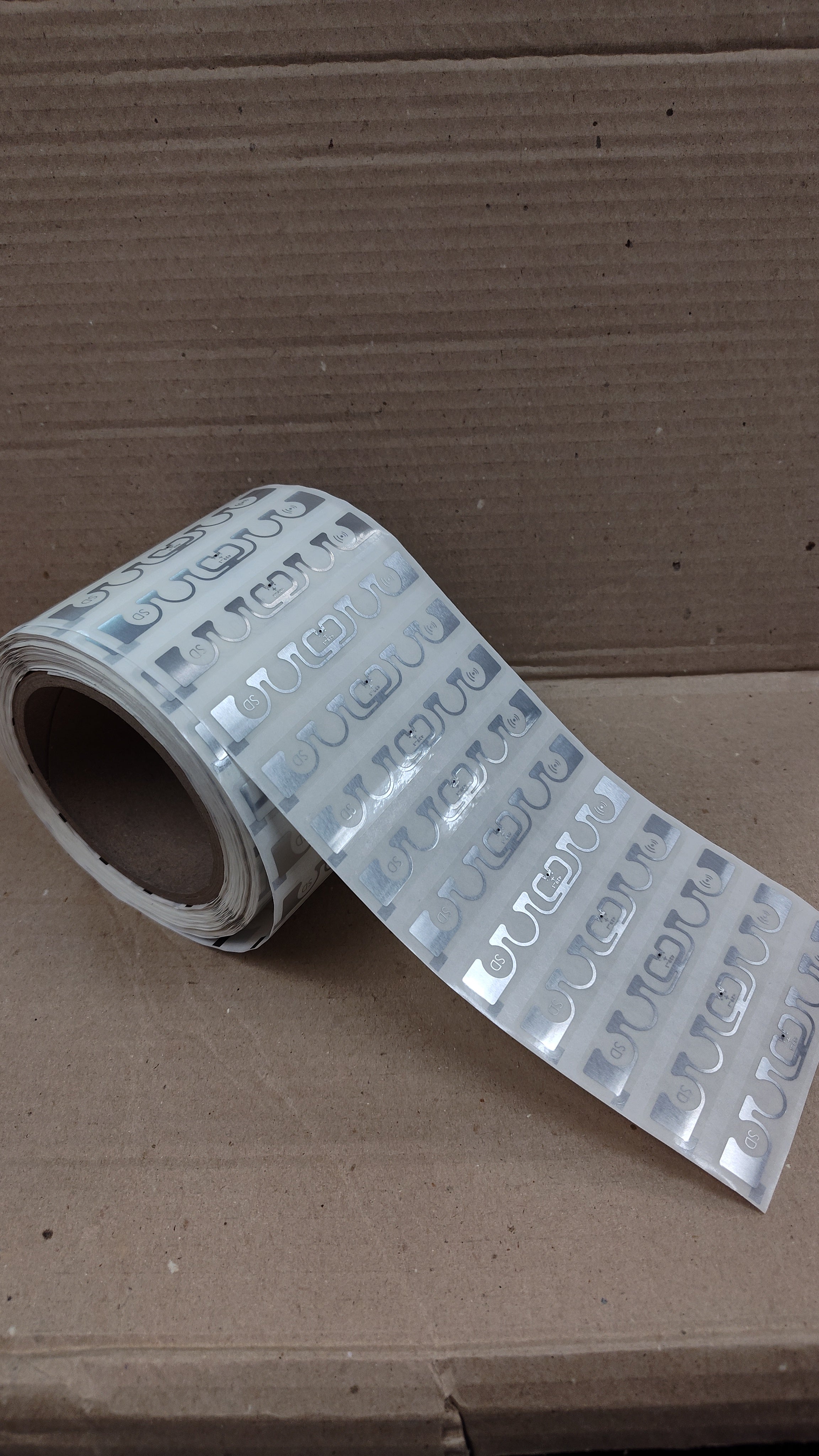 Roll of RFID labels Roll of 5000 (Un-Encoded)
